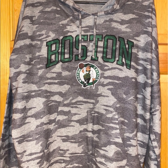 Light Sweatshirt - Picture 1 of 2